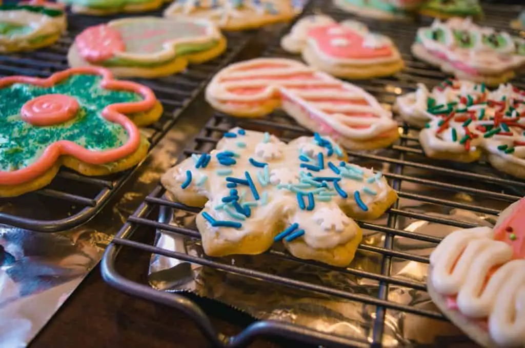 A great frugal Christmas gift idea can be getting together with friends or family, sharing recipes and then exchanging cookies as gifts. Everyone goes home with some, and nobody has spent more than a few dollars.