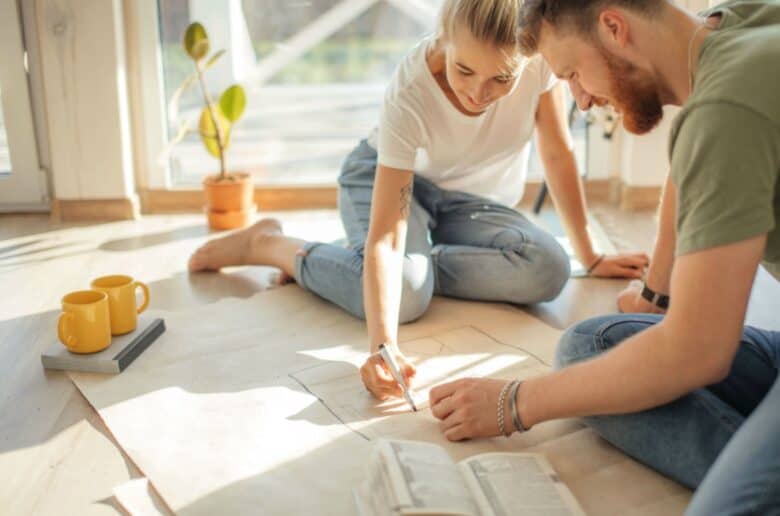 Building an emergency fund is one of the most effective ways to break out of paycheck to paycheck life, and Digit is an app that can make it much easier.