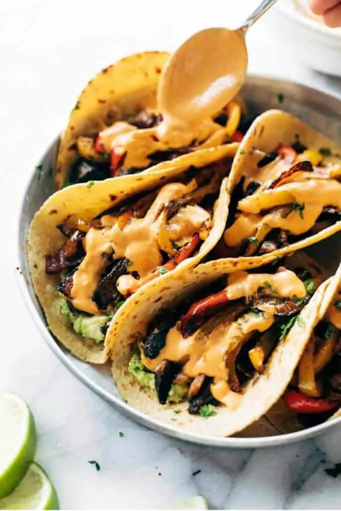 These are a really healthy, low carb version of fajitas, but with full flavor, crunch, and a delicious sauce.